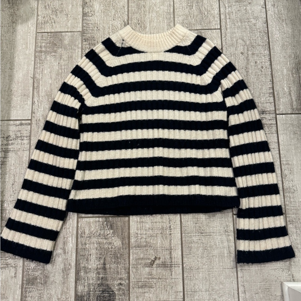 H&M - Size Medium Striped Navy and White Women's Sweater